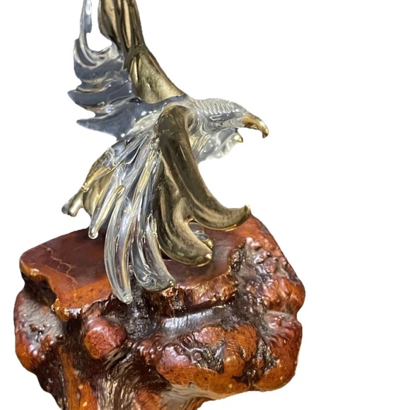 Vintage Glass Eagle Sculpture Perched on Burl Wood with 22k Gold Accents 7x5 - Picture 6 of 7